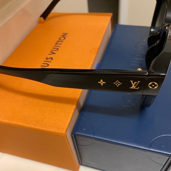 LOUIS VUITTON MONOGRAM ROUND SUNGLASSES BRAND NEW BLACK ! GOLD DETAILED STARS - Picture 3 of 8